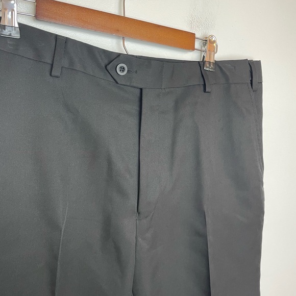 New Men’s JoS. A. Bank Leadbetter Tailored Fit Dress Shorts Size 36 
Color Black - Picture 8 of 9